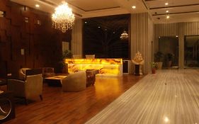 Hotel Plutos Vasant Kunj